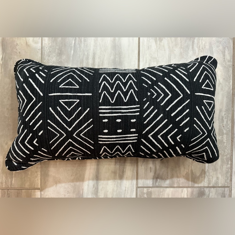 Accent Pillow, Black and White, 22” x 12”